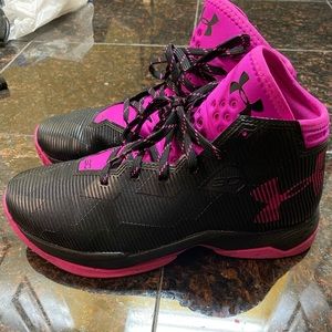 youth under armour Steph curry high top black and hot pink size 7Y